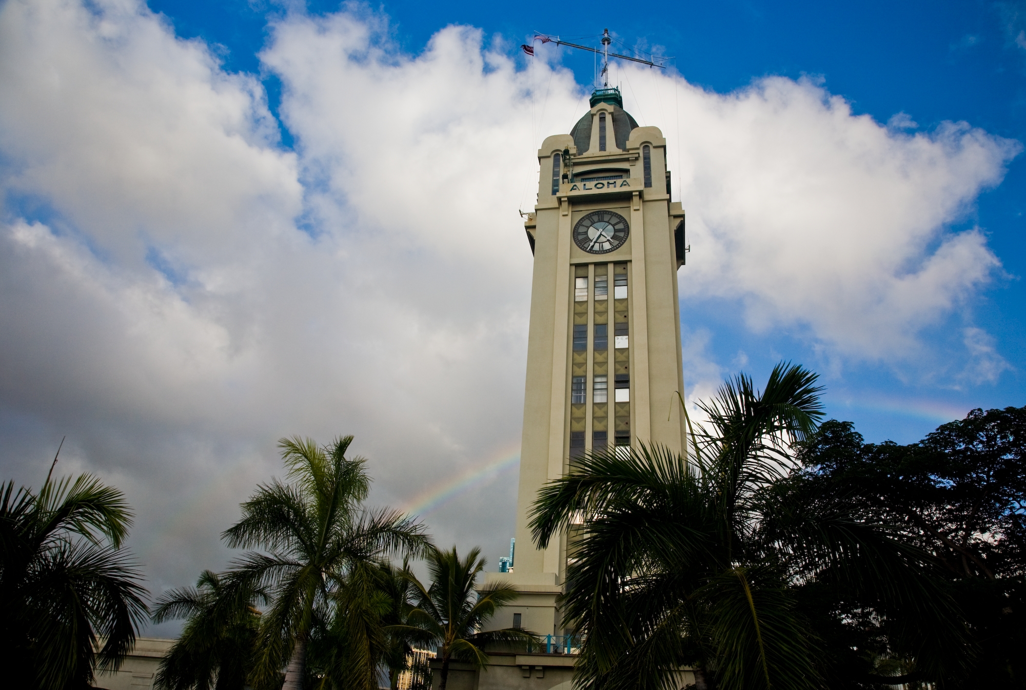 Aloha Tower Go Hawaii